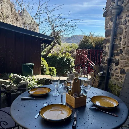 Tatil Evi - Maison Des Remparts Murat (Cantal)